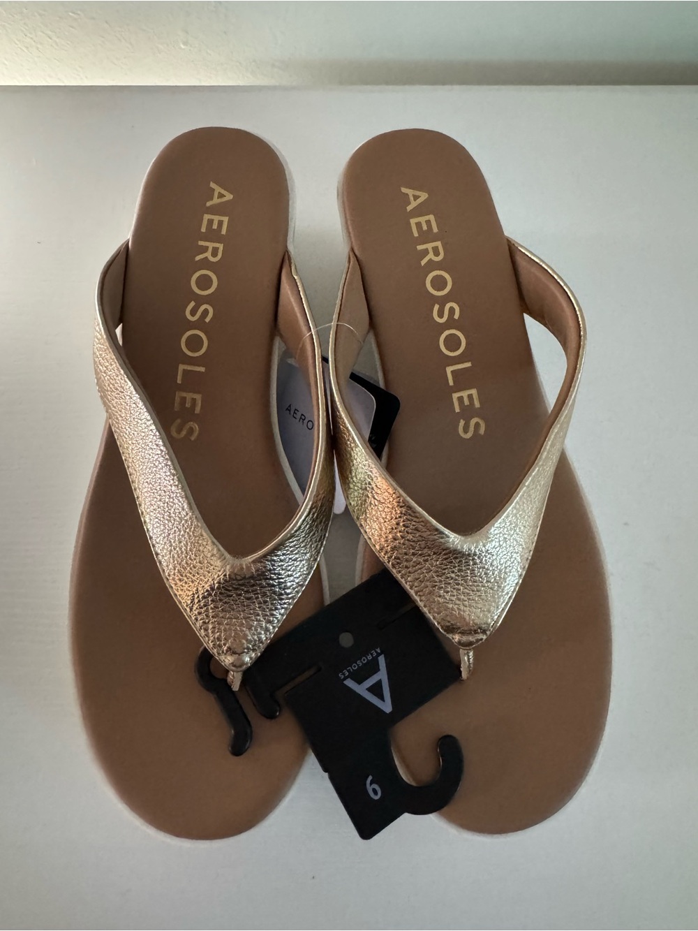AEROSOLES Metallic Gold Wedge Thong Sandals - Picture 4 of 4